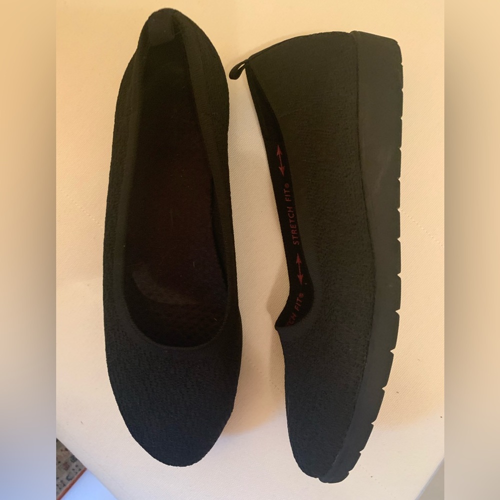 Sketchers Black Woven Flats Size 10